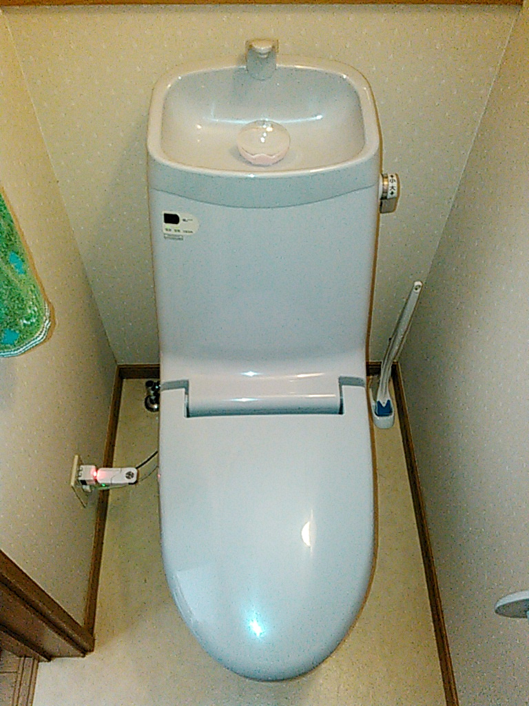 トイレ交換工事　before