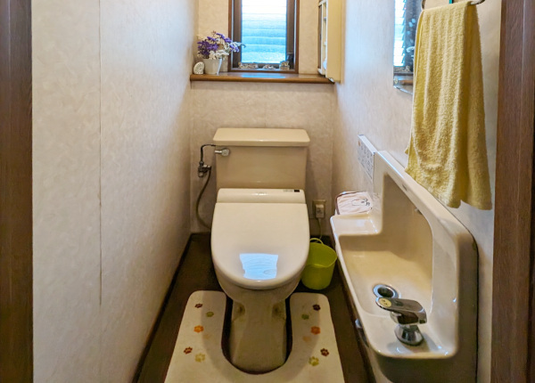 トイレ工事　before