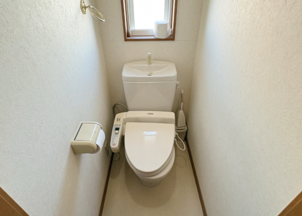 トイレ工事　before