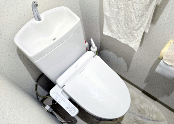 トイレ工事　before