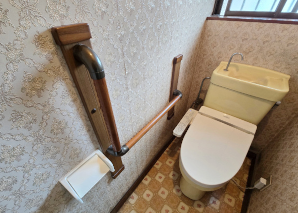 トイレ工事　before