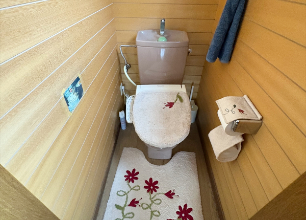 トイレ工事　before