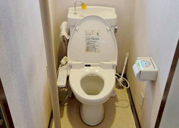 トイレ工事　before