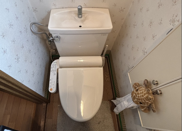 トイレ工事　before