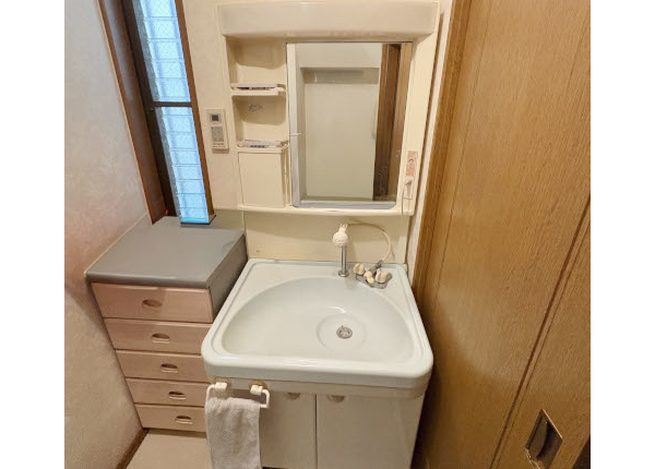 洗面改修工事 before