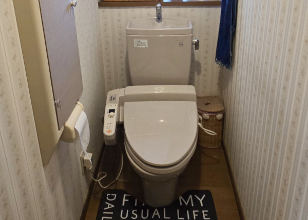 トイレ工事　before