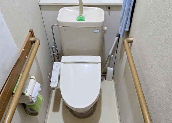 トイレ工事　before