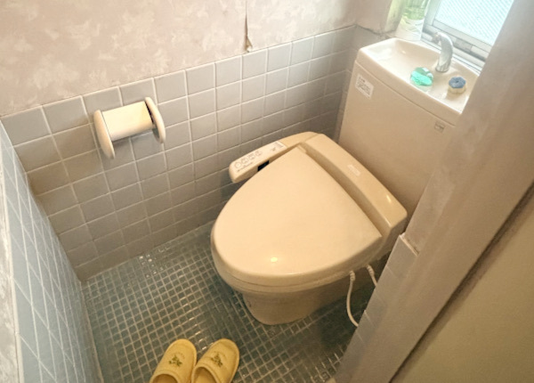 トイレ工事　before